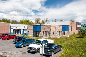 7880 Boul Industriel, Chambly, QC for sale Primary Photo- Image 1 of 4