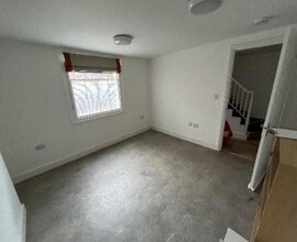 10 Prestbury Rd, Cheltenham to rent Interior Photo- Image 1 of 3