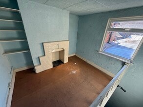 18 High St, Pinner to rent Interior Photo- Image 2 of 5