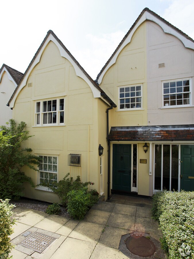 London Rd, Stortford, CM23 5SB UK