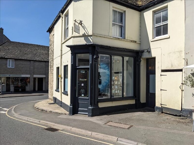 31 Church St, Tetbury to rent - Primary Photo - Image 1 of 3