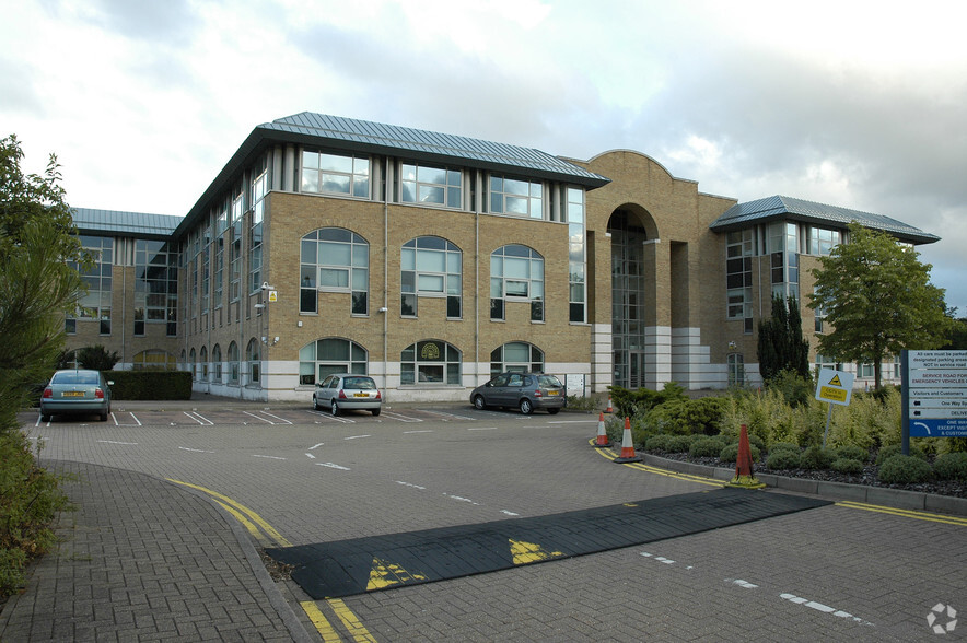 500 Capability Green, Luton for sale - Building Photo - Image 2 of 14