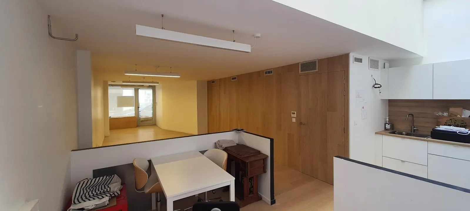 Retail in Montpellier for sale Interior Photo- Image 1 of 6