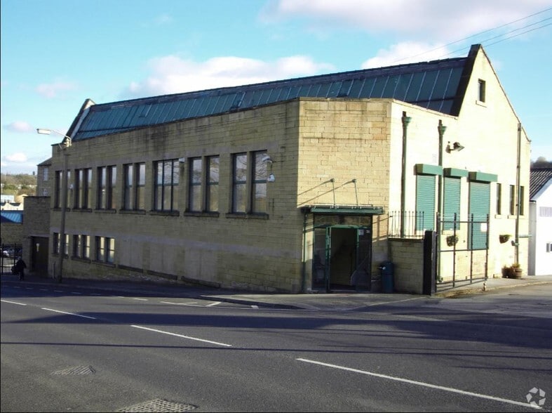 Albion Rd, Bradford for rent - Building Photo - Image 2 of 100