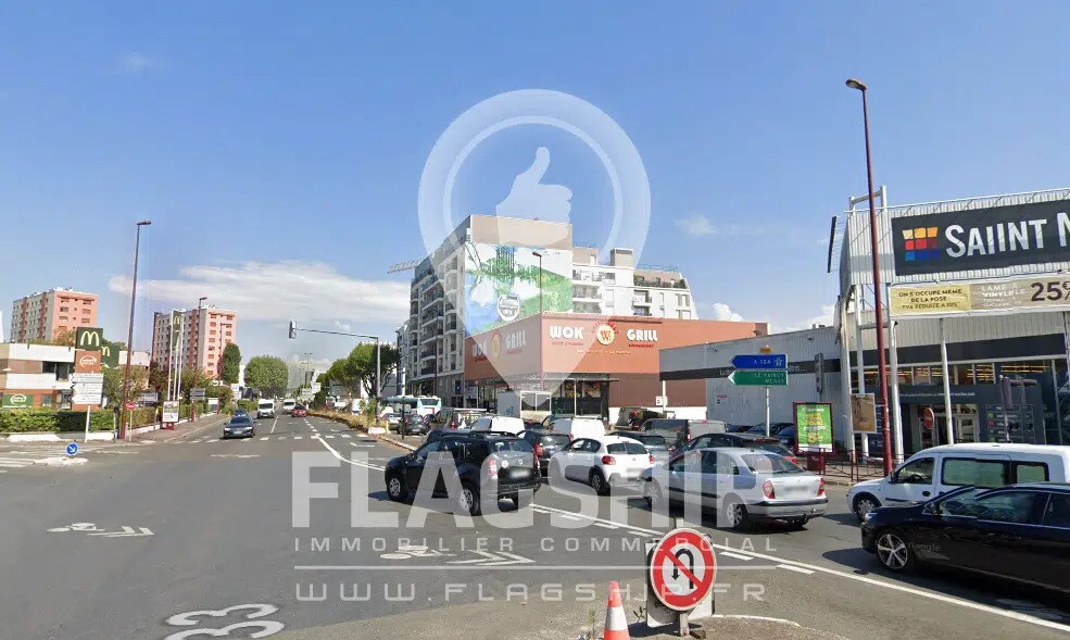 Vente Commerce 600 m² - Photo 1