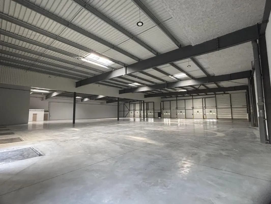 Industrial in Toulouse to rent Interior Photo- Image 1 of 7