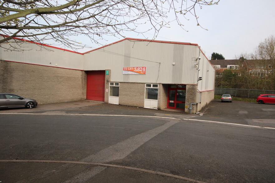 Shenstone Trading Estate, Halesowen for rent - Building Photo - Image 1 of 5