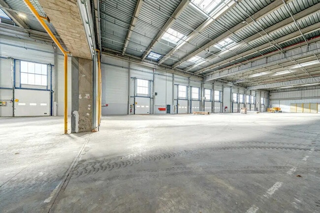 Location Entrepôt 9 966 m²
