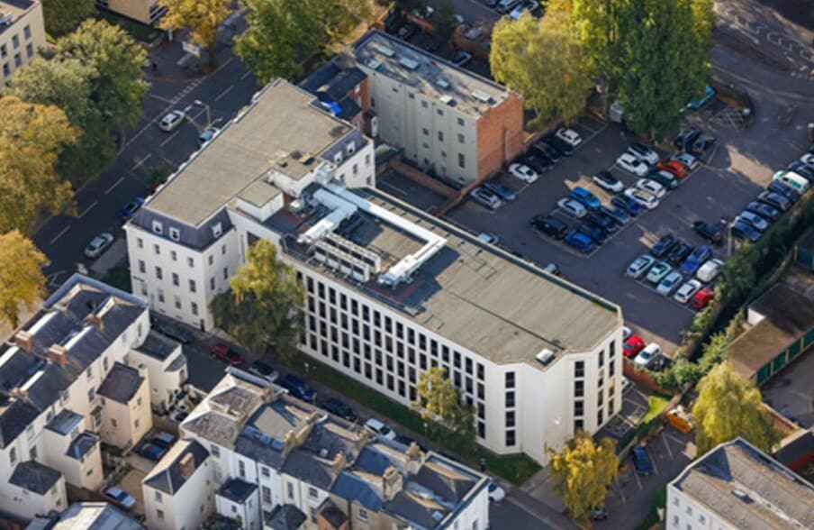 Wellington St, Cheltenham to rent - Aerial - Image 3 of 3