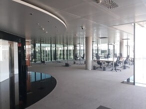 Office in Madrid, Madrid to rent Interior Photo- Image 1 of 11