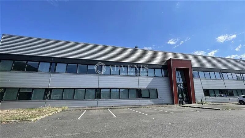 Light Industrial in Moissy-Cramayel to rent Building Photo- Image 1 of 13