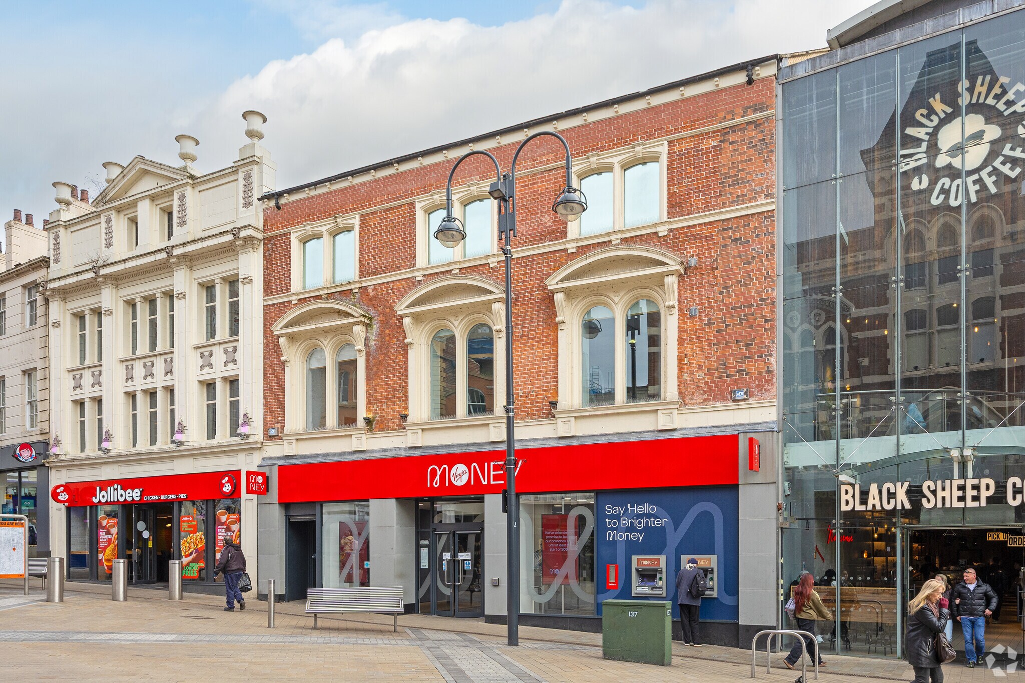 94-96 Briggate, Leeds for sale Primary Photo- Image 1 of 1