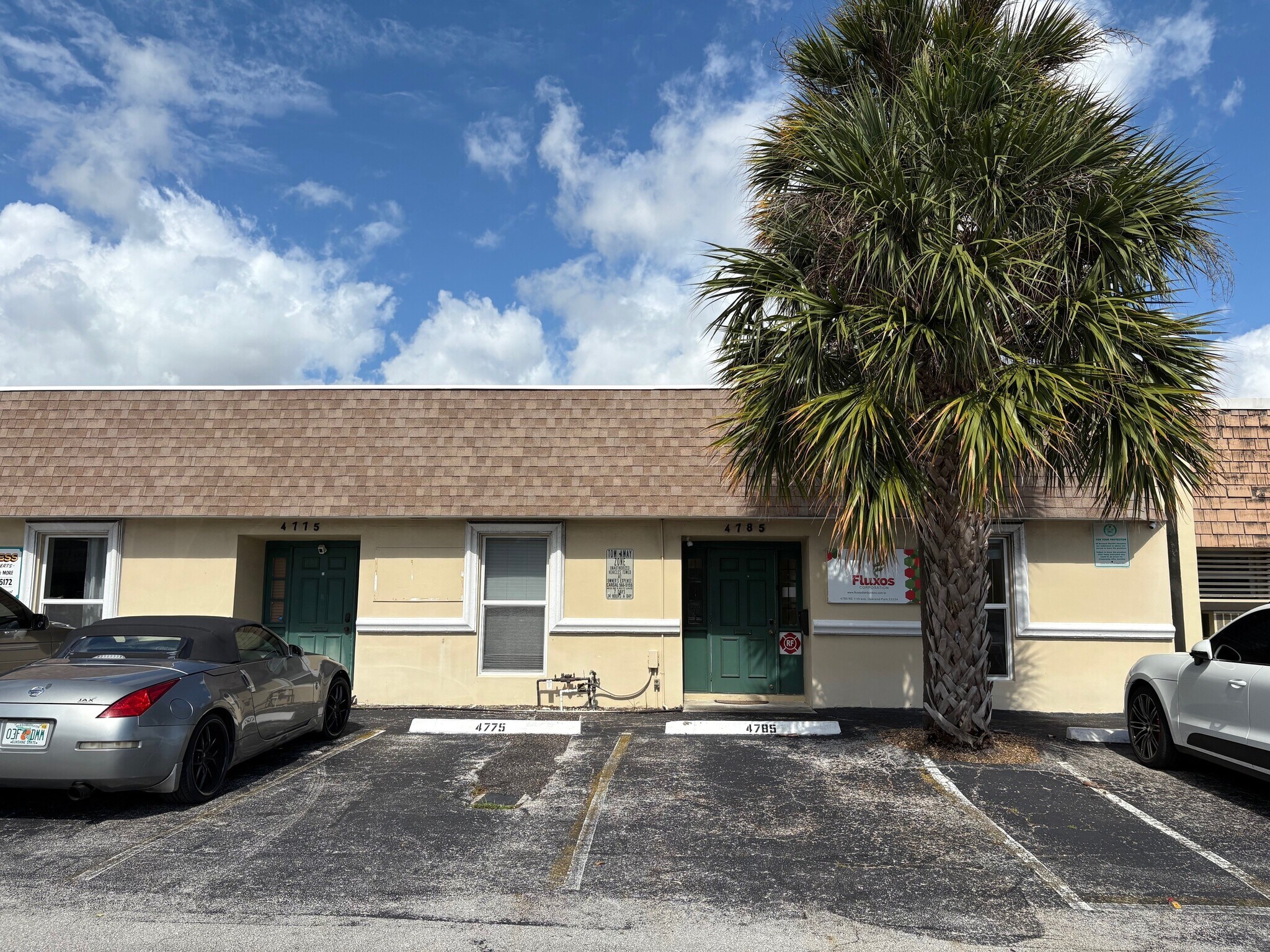 4530-4534 NE 11th Ave, Oakland Park, FL to rent Building Photo- Image 1 of 12