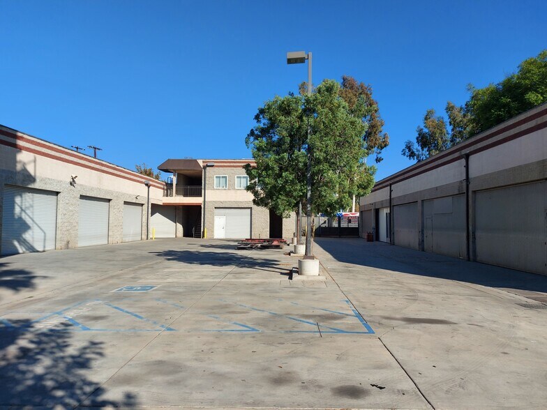 63366342 Woodman Ave, Van Nuys 91401 UK