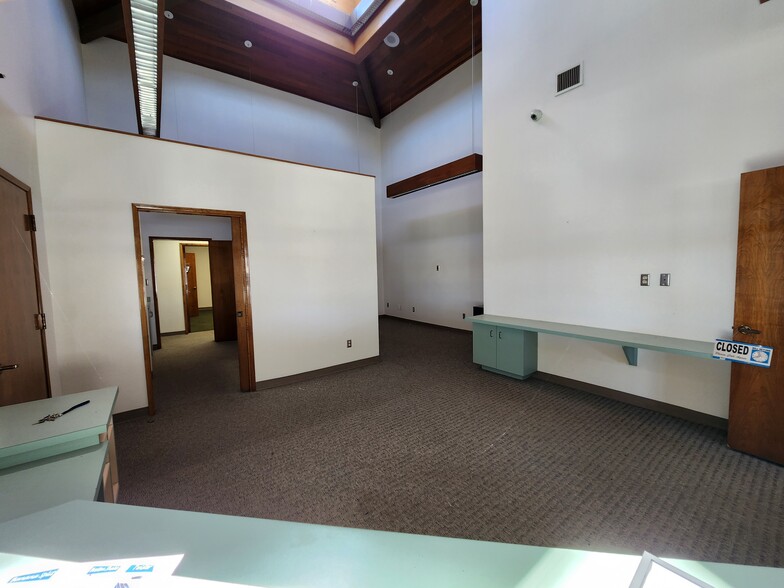 624-630 Main St, Delano, CA for rent - Interior Photo - Image 3 of 7