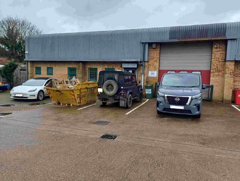 Cottingham Way, Thrapston to rent - Building Photo - Image 1 of 8