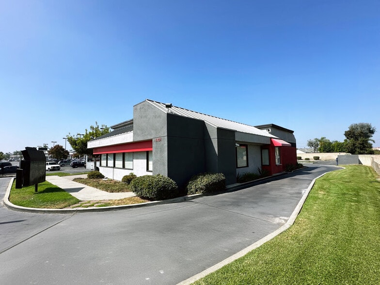 1401-1451 W Artesia Blvd, Gardena, CA for rent - Building Photo - Image 2 of 4