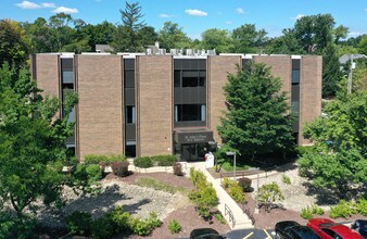 29 S Webster St, Naperville, IL for rent Building Photo- Image 1 of 10