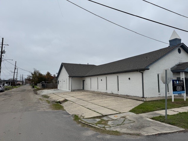 1447 Benton St, New Orleans, LA for sale - Building Photo - Image 2 of 8