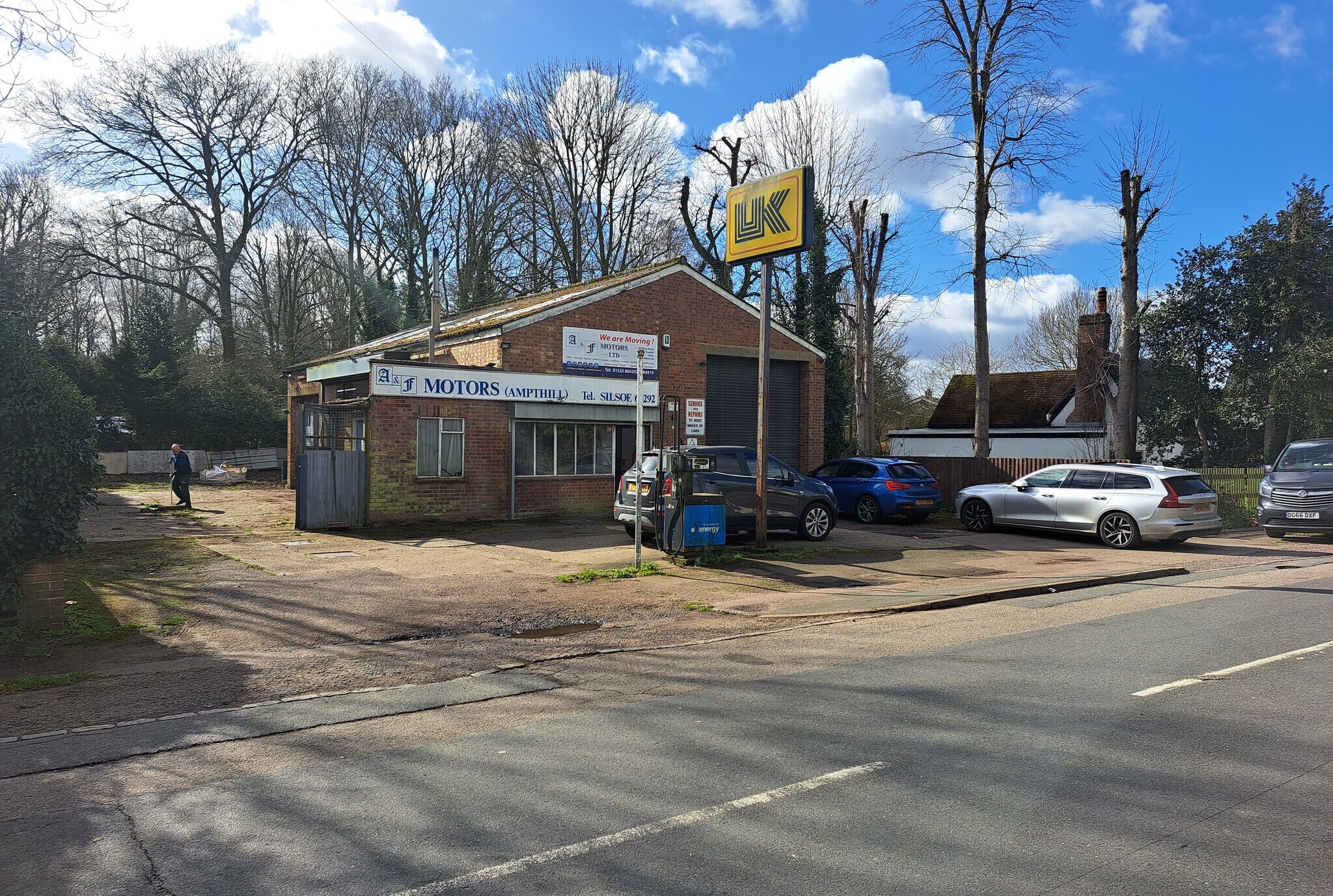 208 Clophill Rd, Bedford for sale Primary Photo- Image 1 of 4