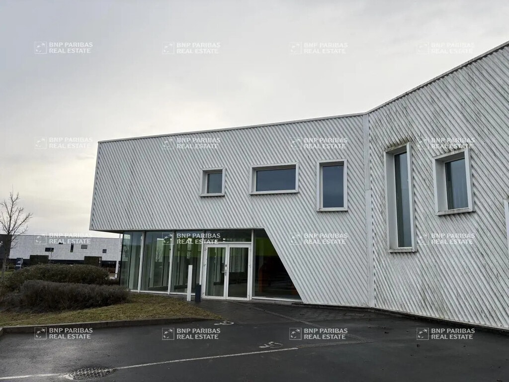 Location Local d'activités 1 200 m² - Photo 1