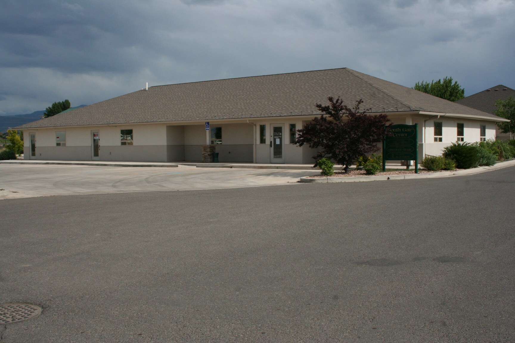 1541 Ogden Rd, Montrose, CO to rent Primary Photo- Image 1 of 55