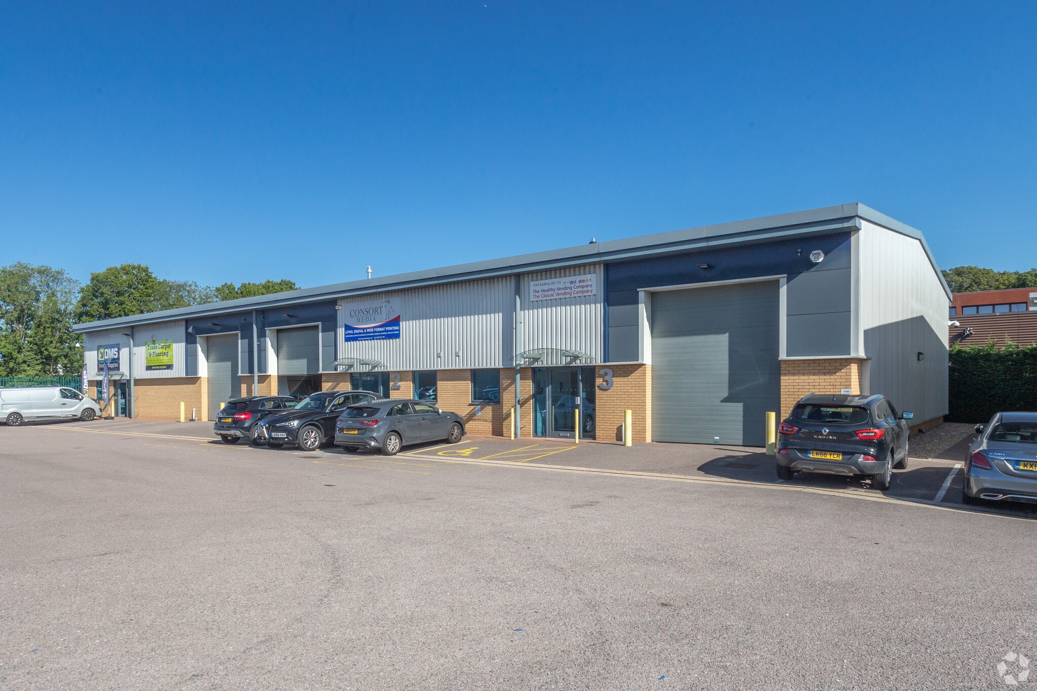 Maxted Rd, Hemel Hempstead to rent Primary Photo- Image 1 of 2