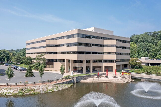 More details for 2 Trap Falls Rd, Shelton, CT - Mixed-use to Rent