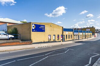 Ernest Av, London for rent Building Photo- Image 1 of 11