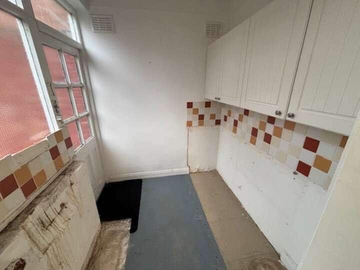 13 Village Rd, Wirral for sale - Interior Photo - Image 3 of 5