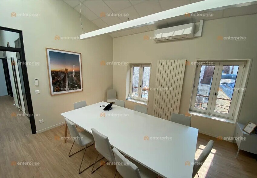 Office in Lille to rent - Building Photo - Image 2 of 6