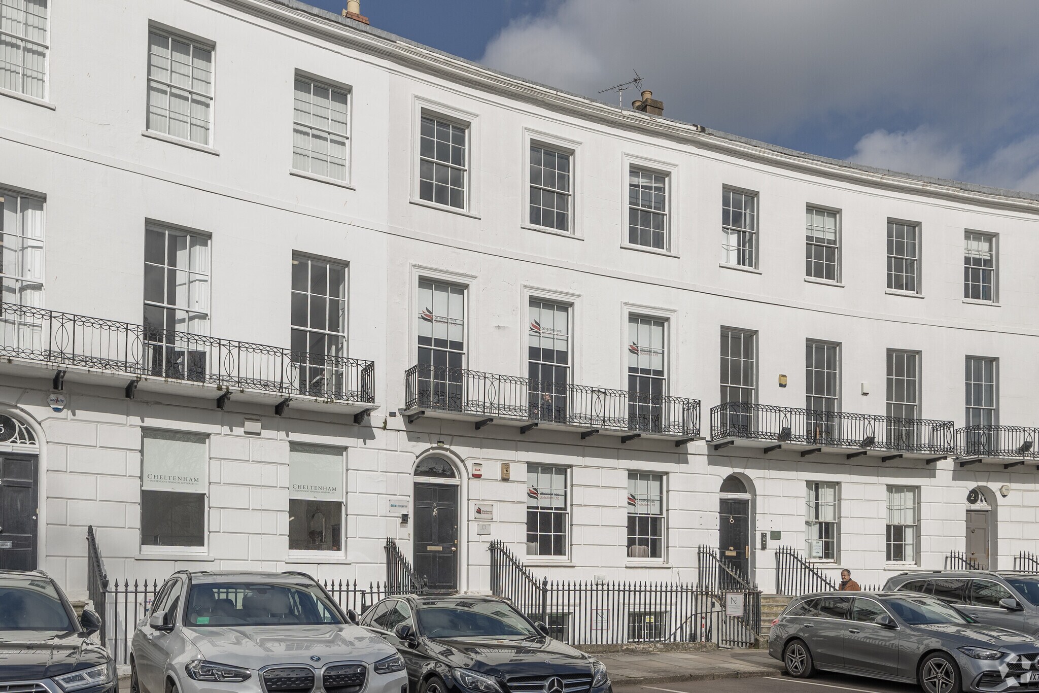 4 Royal Cres, Cheltenham for sale Primary Photo- Image 1 of 1