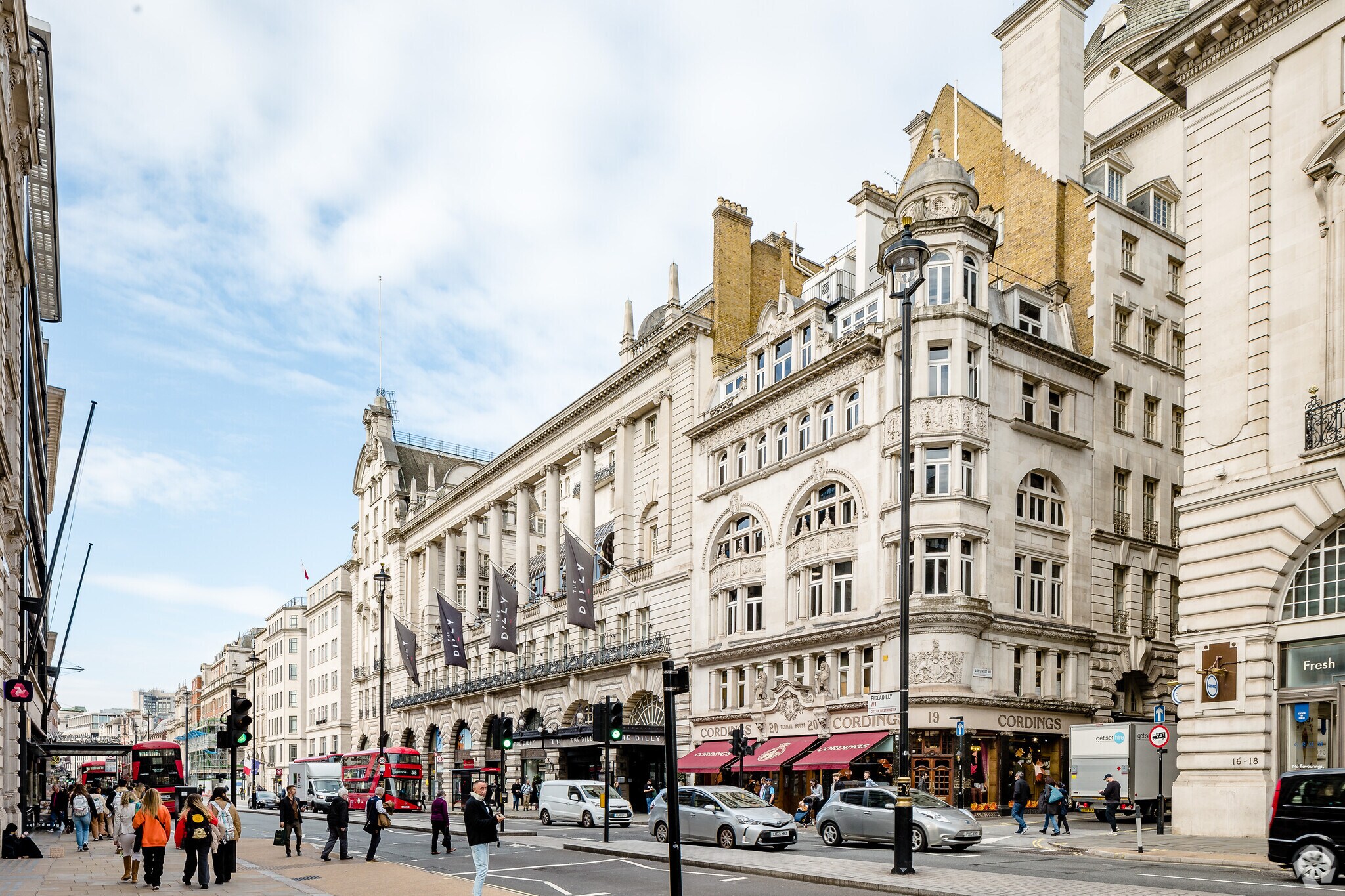 21 Piccadilly, London for sale Primary Photo- Image 1 of 1