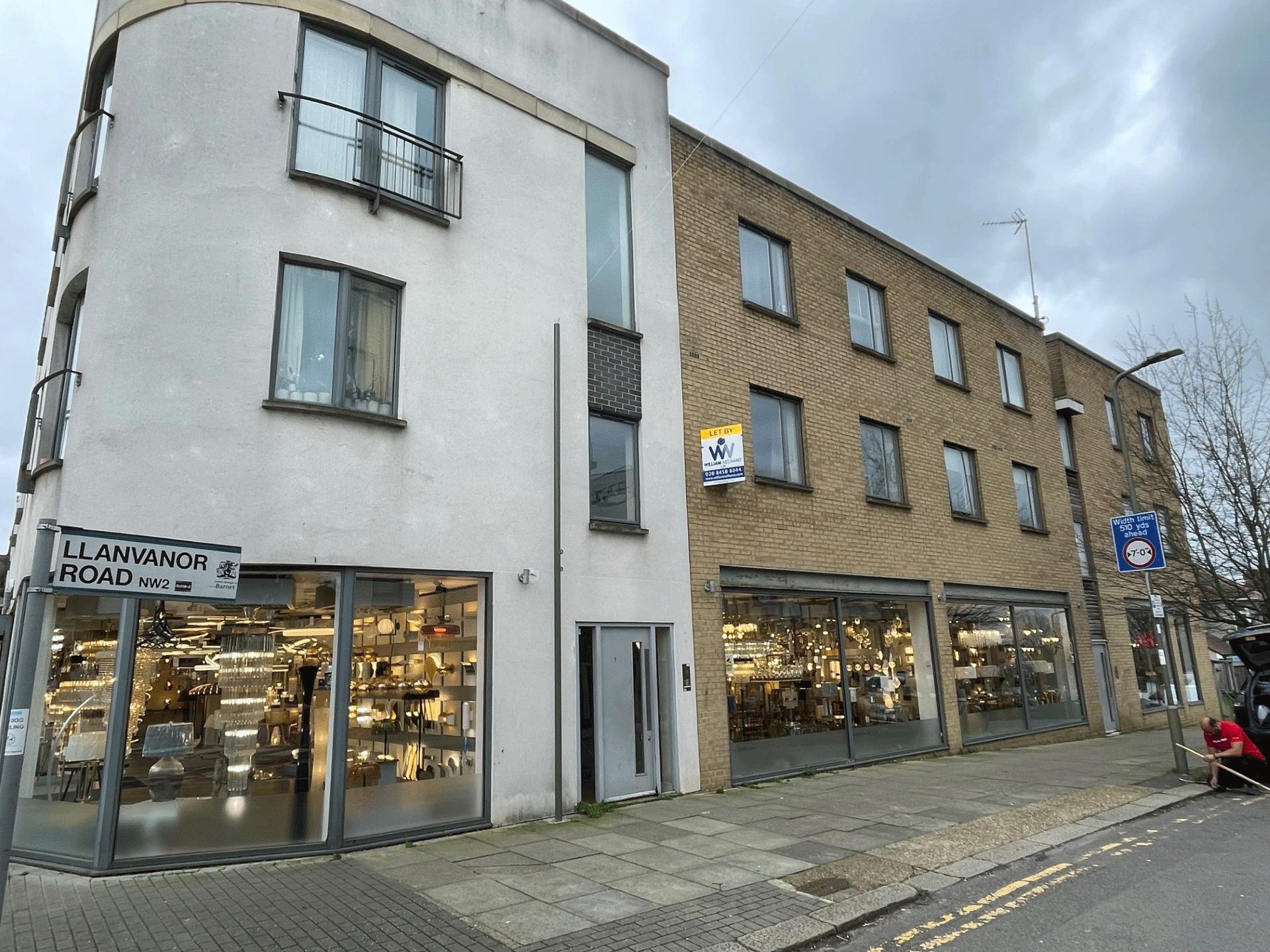 759 Finchley Rd, London to rent Primary Photo- Image 1 of 4