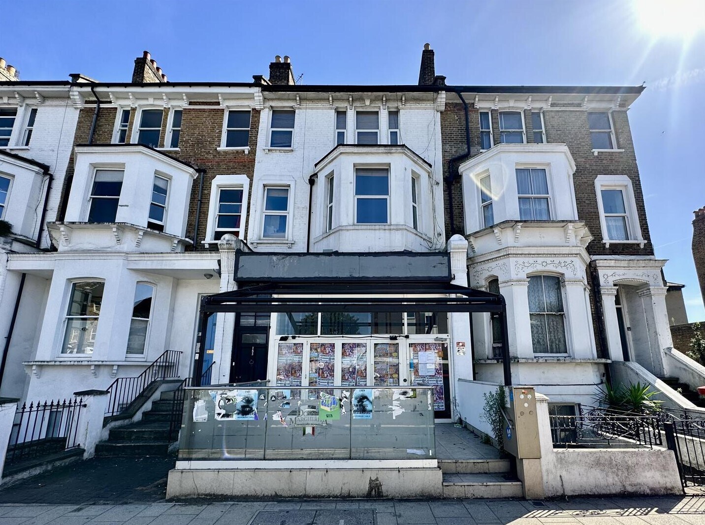 183 Lavender Hl, London for sale Primary Photo- Image 1 of 1