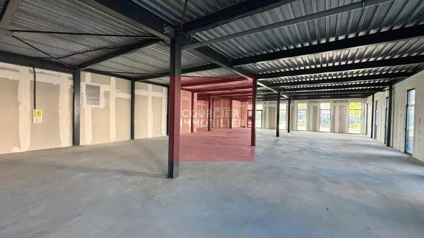 44 Rue Pierre Curie, Plaisir to rent Building Photo- Image 1 of 7