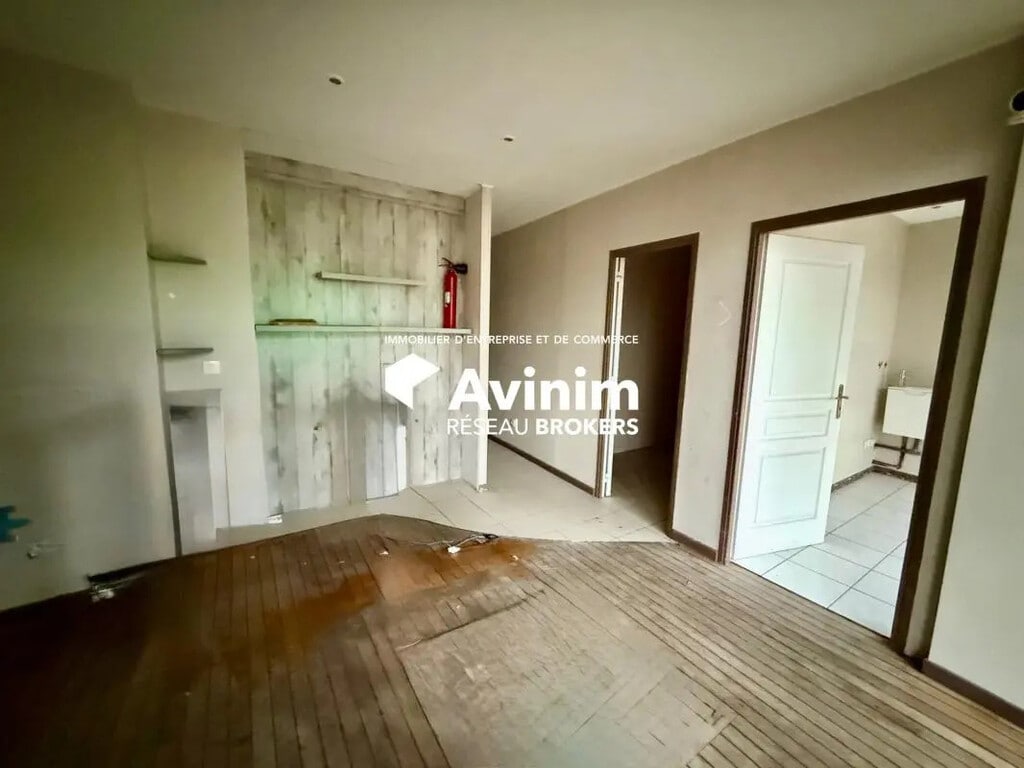 Location Commerce 114 m² - Photo 1