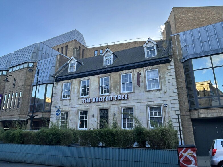 53 Westgate, Peterborough to rent - Building Photo - Image 2 of 15