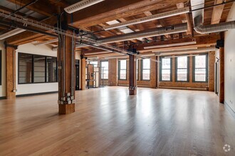 601 S LaSalle St, Chicago, IL for rent Interior Photo- Image 2 of 7