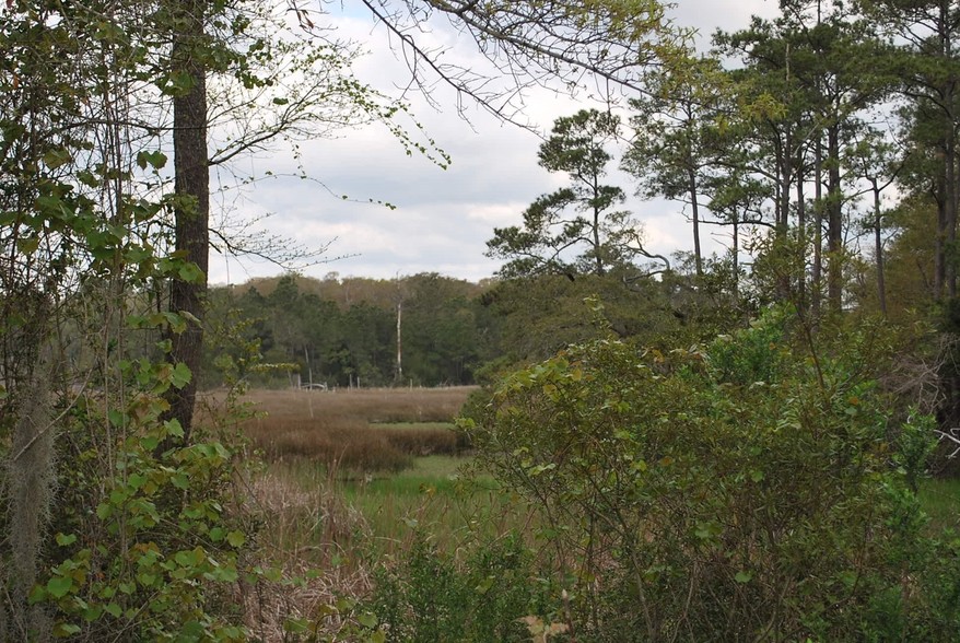 Moore St and Ferry Rd, Southport, NC for sale - Primary Photo - Image 1 of 1