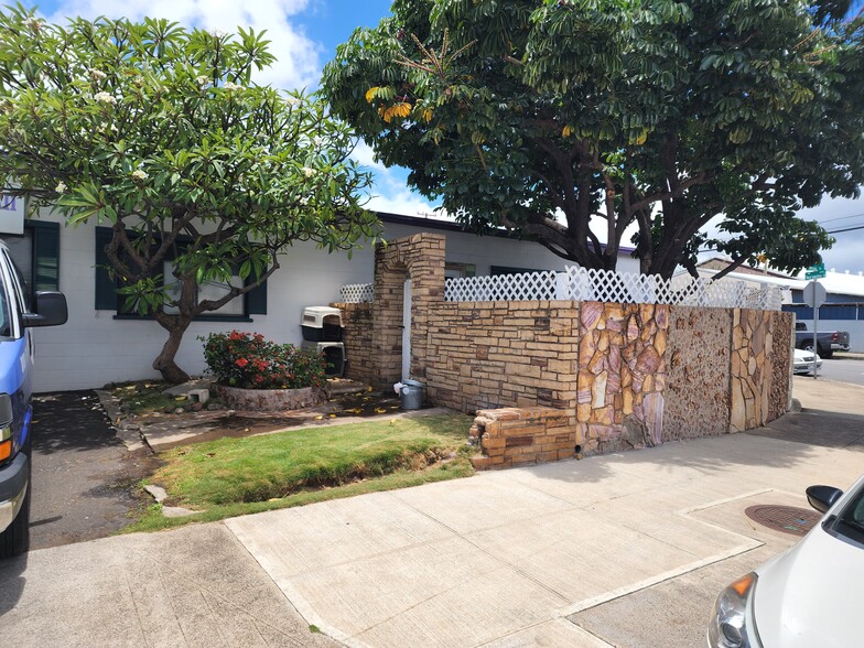 686 Ahua St, Honolulu, HI for sale - Building Photo - Image 1 of 1