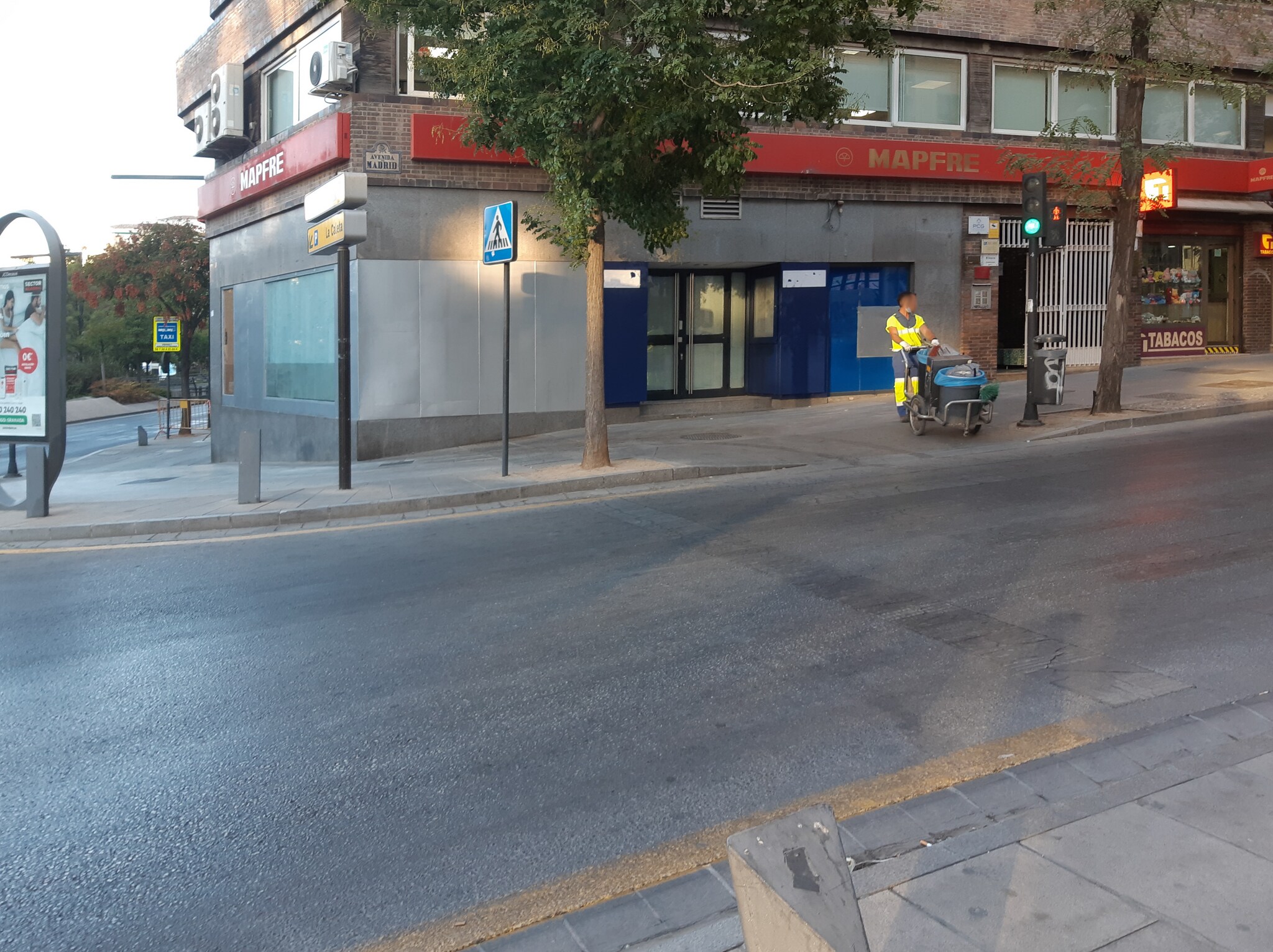 Avenida de Madrid, 1, Granada, Granada to rent Primary Photo- Image 1 of 3