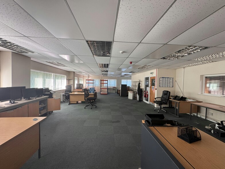 Alexandra Way, Ashchurch to rent - Building Photo - Image 2 of 4