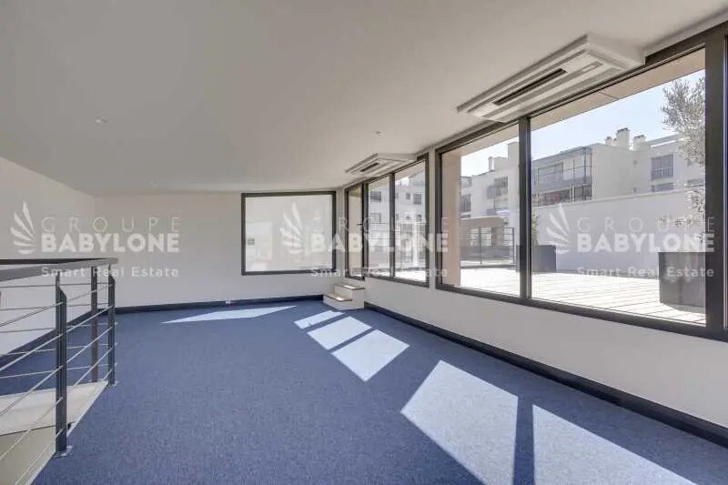 Office in Asnières-sur-Seine to rent - Building Photo - Image 2 of 14