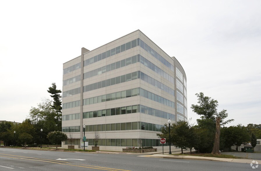 12501 Ardennes Ave, Rockville, MD for rent - Building Photo - Image 2 of 10