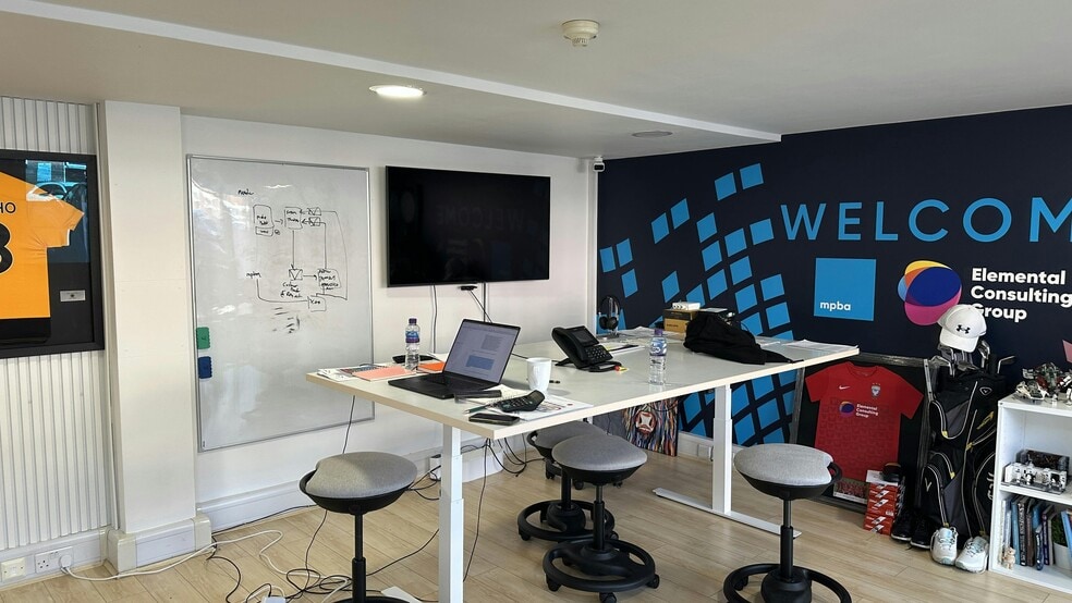 1 Electric Whar, Coventry to rent - Building Photo - Image 3 of 11