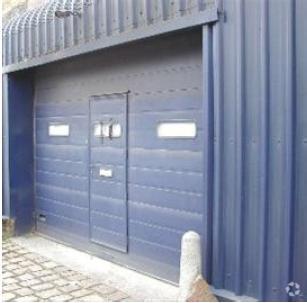Waterloo Rd, Stalybridge to rent Primary Photo- Image 1 of 4