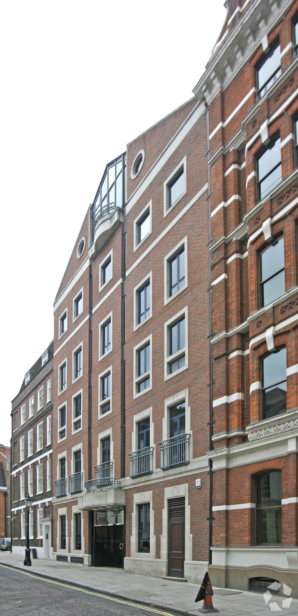 27 Queen Annes Gate, London to rent Primary Photo- Image 1 of 9