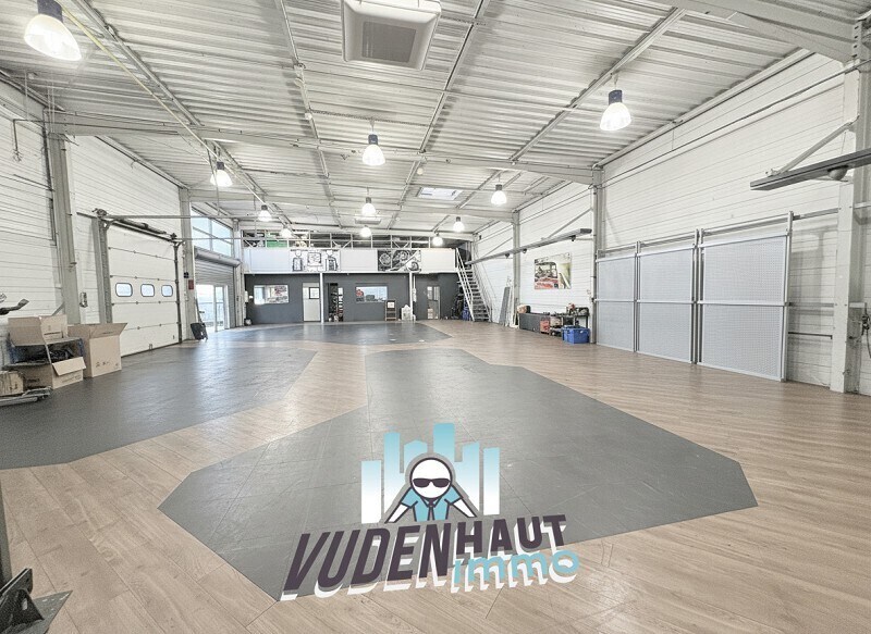 Light Industrial in Toulouse to rent - Interior Photo - Image 3 of 9