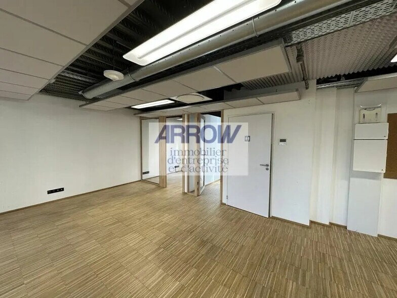 Office in Nantes to rent - Building Photo - Image 3 of 9